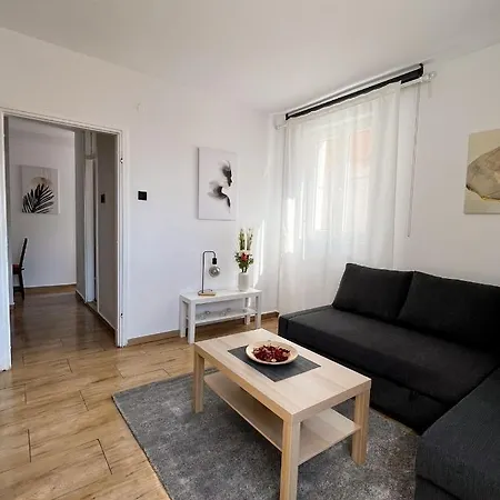 Strict Center With Large Terrace *